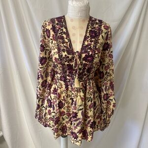 Torrid V-neck Floral Top, size 1X